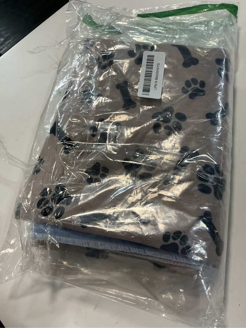 Condition photo showing Good Condition for furthrive washable pee pads for dogs with pheromone attraction, reusable puppy pads, waterproof non-slip training pad, 31.25 × 27.25 in, pet-friendly for crates, apartments, puppy supplies (one unit)