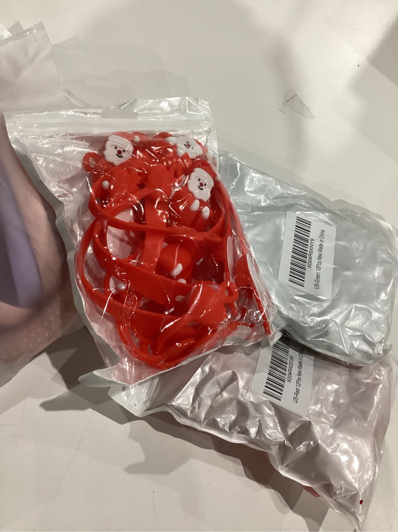 Condition photo showing Good Condition for 12Pcs Christmas Garland Hangers for Mantle, Fireplace Stocking and Garland, Stretchable Reusable Silicone Adhesive Tape Hooks for Christmas Door Frame, Fireplace Mantle Staircase Decorations-Red Red-12Pcs