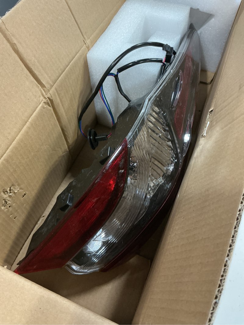 Condition photo showing Good Condition for huray tail light assembly for toyota camry 2021-2022 tail lamp replacement 81560-06a20 driver side (left)