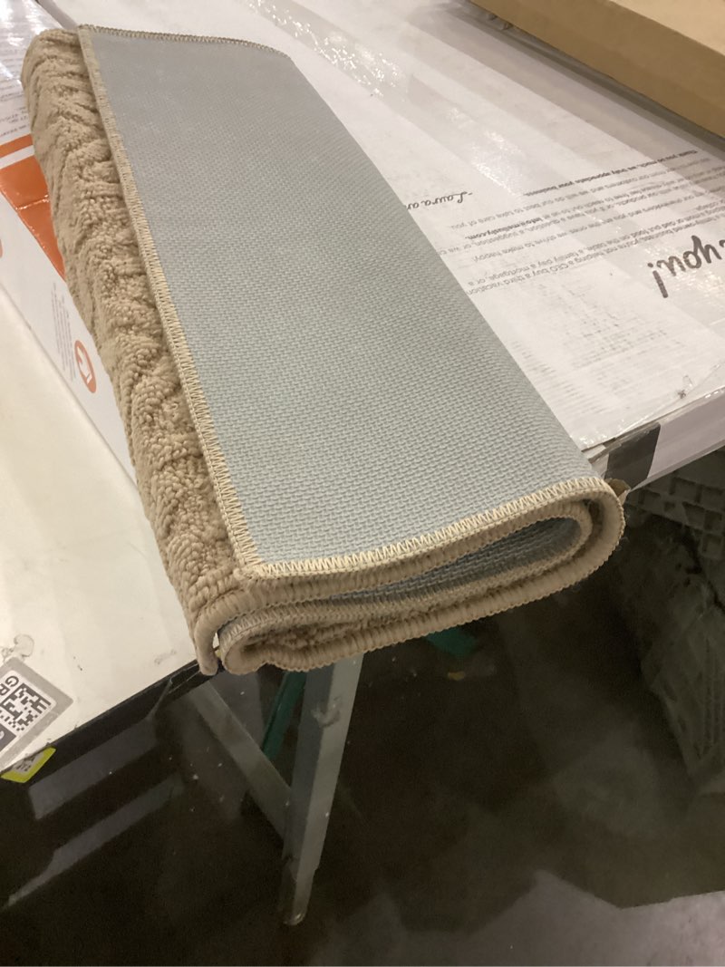 Condition photo showing Good Condition for  Bath room mat