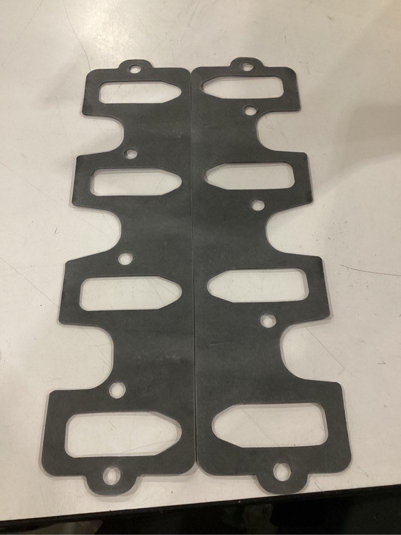 Condition photo showing Good Condition for Manifold gasket for unknow vehicle