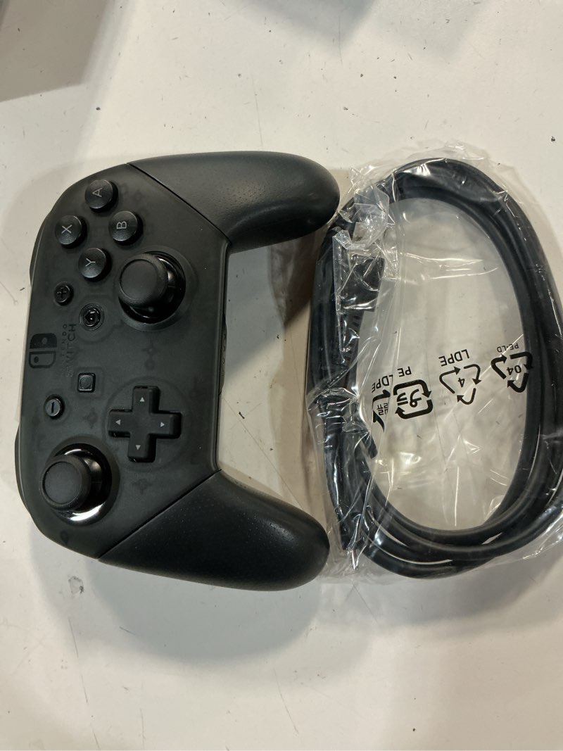Condition photo showing Good Condition for pro wireless controller for nintendo switch - black