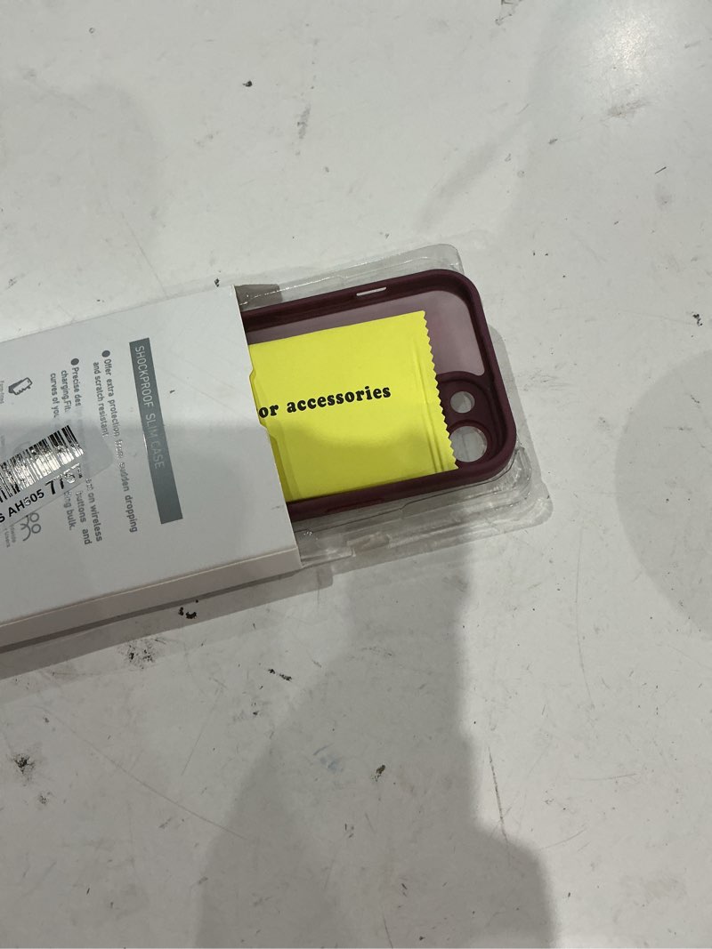 Condition photo showing Good Condition for spidercase for iphone 15 case, magnetic translucent matte case with 2pcs tempered glass screen protector slim phone case for iphone 15 6.1'', wine red wine red iphone 15 6.1''