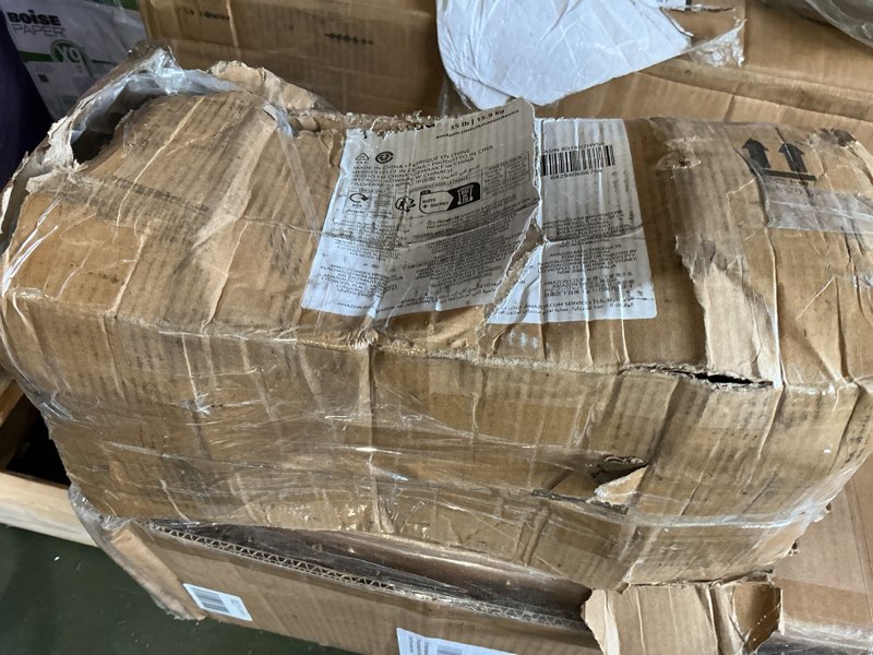 https://lotting-media.assets.bidfta.com/lotting_1a78b4d3-74f9-4ab7-8cfe-99d3ba4f6b9f