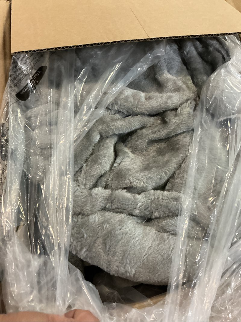 Condition photo showing Good Condition for heybly cat tree, 49.2 inches cat tower for indoor cats, spacious cat house condo with hidden space?sturdy steel tube?soft plush top perch?cozy hammock and sisal scratching posts, light gray hct200sw 49.2 inch light gray