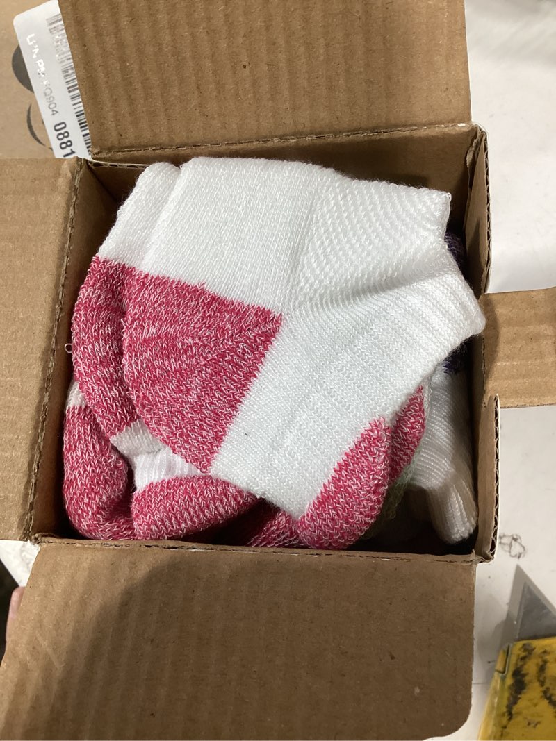 Condition photo showing Good Condition for comfoex girls socks ankle athletic socks for kids 4-6 6-8 8-10 years old short socks with cushioned sole 8 pairs 4-7 years white 8 pairs