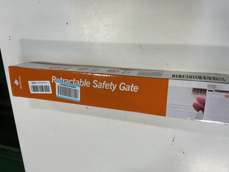 Condition photo showing New/Like New for Retractable Baby Gate for Doorways and Stairs, Mesh Safety Gate for Pet, Indoor & Outdoor Use, One-Hand Operation, Easy Installation, 33.6" Tall, Expands to 71" Wide?White,33.6"x71"? 33x71 Inch White