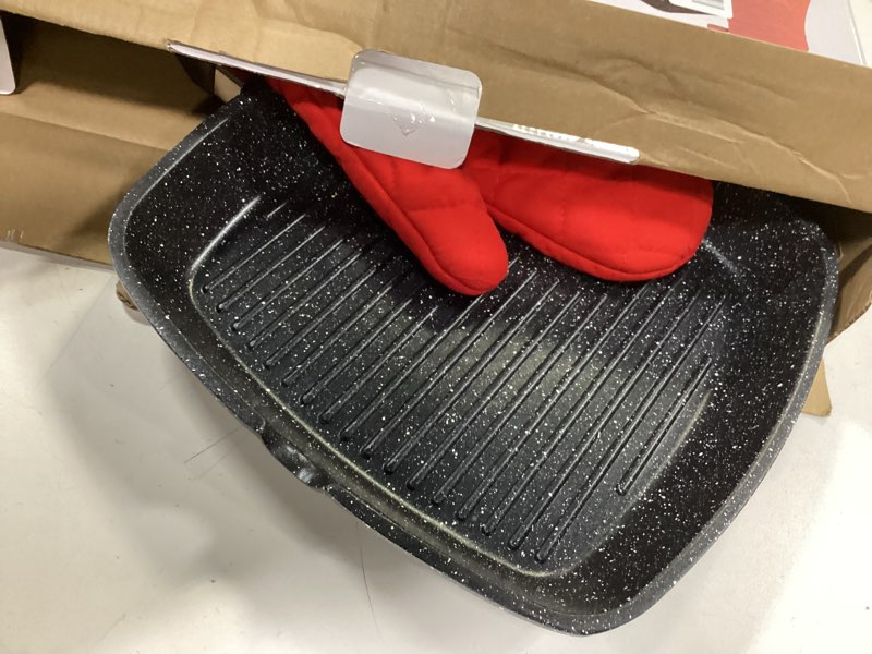 Condition photo showing Good Condition for Moss & Stone Aluminum Nonstick Grill Pan for Stove Tops, Versatile Griddle Skillet with Pour Spouts,