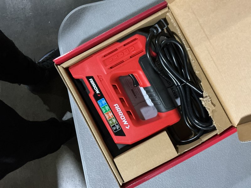 Condition photo showing Good Condition for et501f corded 5-in-1 professional electric staple and nail gun, wire stapler, and brad nailer