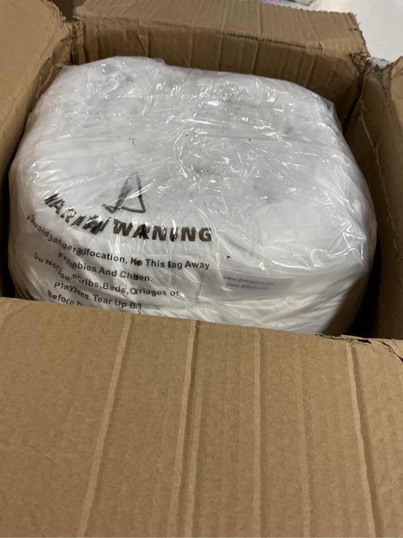 Condition photo showing New/Like New for Three Geese Pinch Pleat Waterfowl Feathers and Down Comforter Queen Size Duvet Insert,750+ Fill Power,1200TC 100% Cotton, Premium All Seasons White Warm Hotel Comforter with 8 Tabs. Queen:90x90inches White Twisted Flower