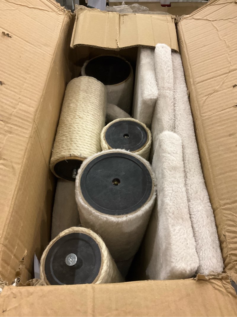 Senior cat scratching post