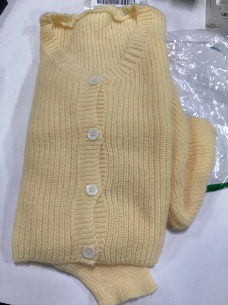 Condition photo showing Good Condition for (Size Small)OZICERD Fall Chunky Knit Cropped Cardigan Sweaters for Women Cozy V Neck Button Open Front Light Short Cardigan Oversized Butter Yellow Small
