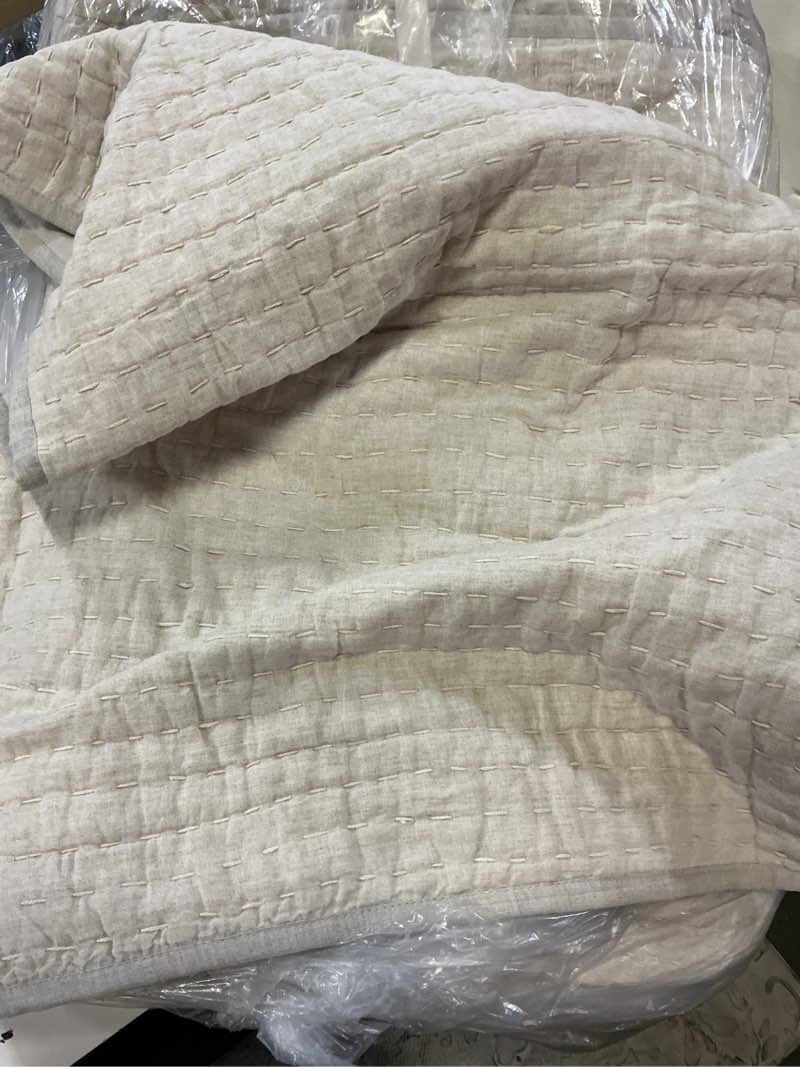 Condition photo showing Good Condition for european linen cotton stitch quilt set color natural king