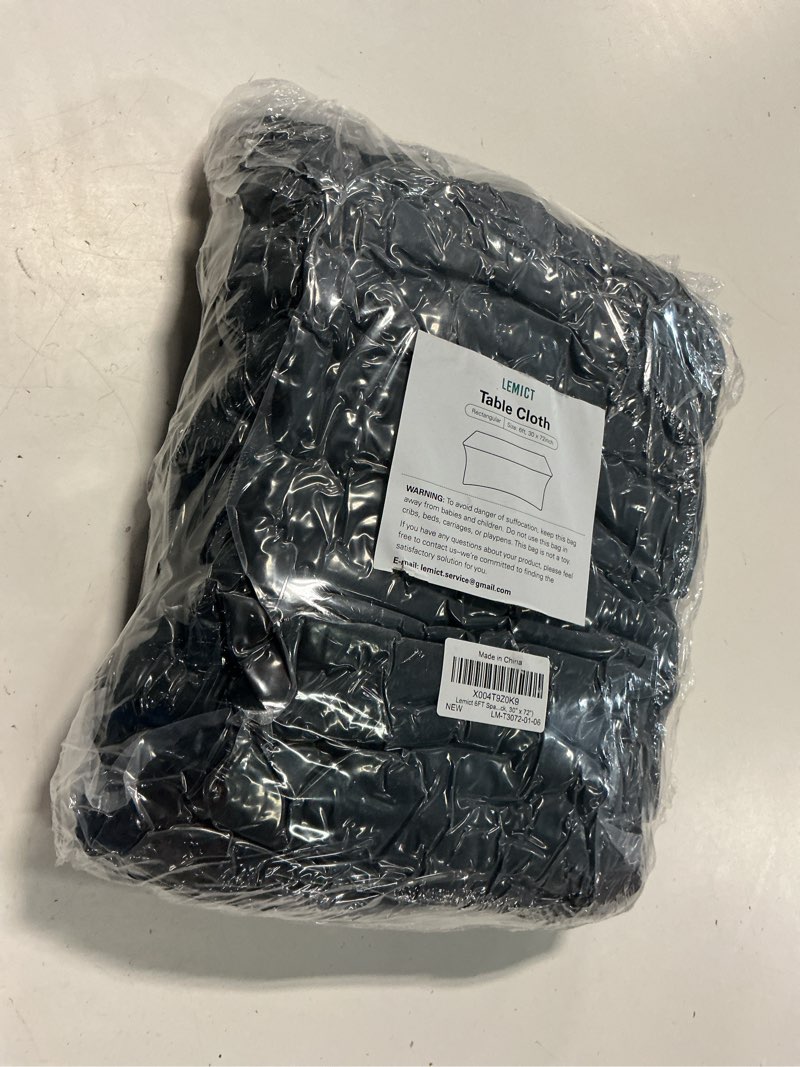 Condition photo showing New/Like New for 6ft black table cloth - 6 pack fitted stretch rectangle spandex tablecloth, washable table cover for party, picnic, wedding, banquet, birthday and festival(30" x 72") black-6ft 6