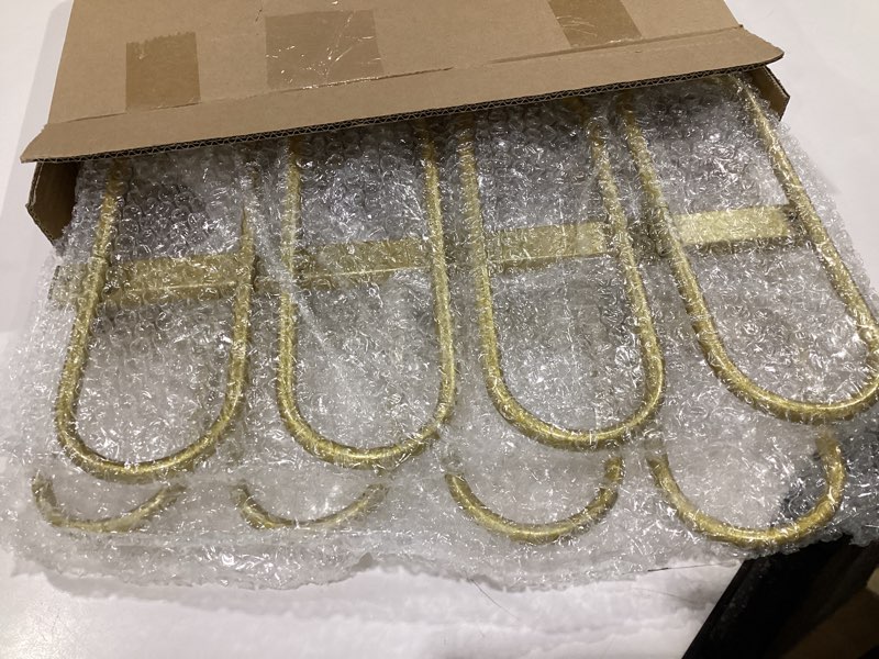 Condition photo showing Good Condition for Wine Rack Wall Mounted for 8 Wine Bottles, Metal Wall Hanging Wine Holder Storage, Wine Organizer Shelf for Kitchen Dining Room Bar (Golden)