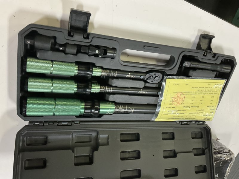 Condition photo showing Good Condition for disen 9pcs click torque wrench set 1/4" 3/8" 1/2" drive 20-220 in.lb, 5-45 ft.lb, 10-170 ft.lb with 6 adapters, ±3% accuracy, 72-tooth, dual scale, storage case for bike, motorcycle, car, truck repair 9 pcs set (normal torque) black & green