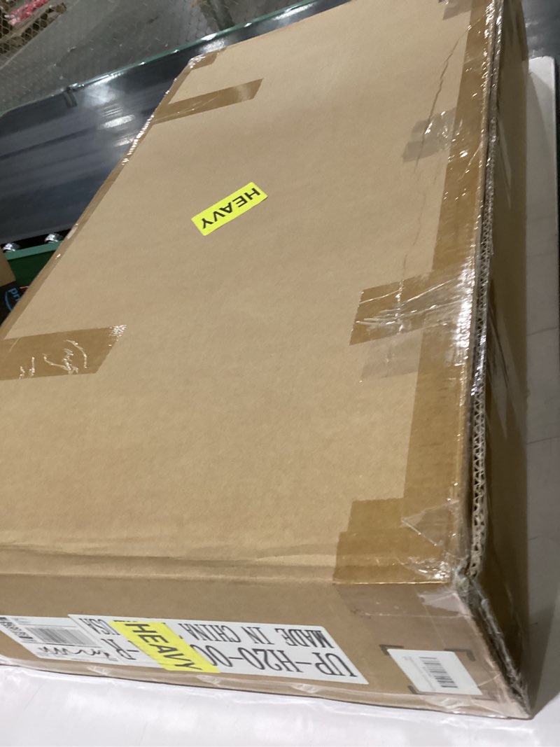 https://lotting-media.assets.bidfta.com/lotting_1ac14af2-ce7d-4323-a1a2-418d5a7b46a7