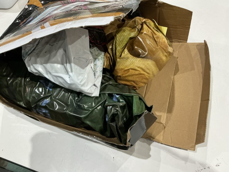 Condition photo showing As Is for package 8 combat battlefield inflatables, compatible laser tag, water gun for boys birthday party activities and decoration. premiume pack include water chember and repair kit.