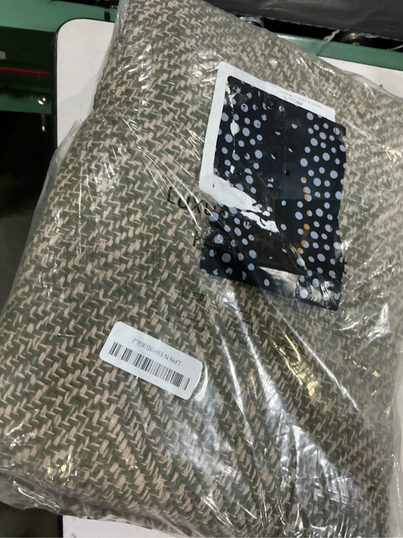 Condition photo showing New/Like New for leevan washable area rug 4x6, hand-woven cotton living room rug, green/natural braided bedroom rug, farmhouse indoor/outdoor floor carpet for patio, nursery, office, playroom, dining room green&tan 4' x 6' (rectangular)