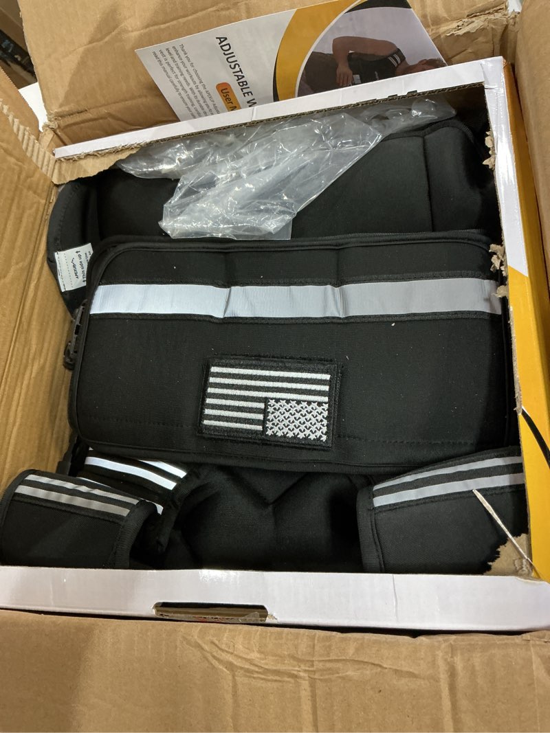 Condition photo showing Good Condition for APEXUP Adjustable Weighted Vest, 4-10lb/12-18lb/20-32lb Vest with 6 Ironsand Weights and Large Pocket, Weight Vest for Men Women Strength Training, Running, Walking 20-32lbs Black