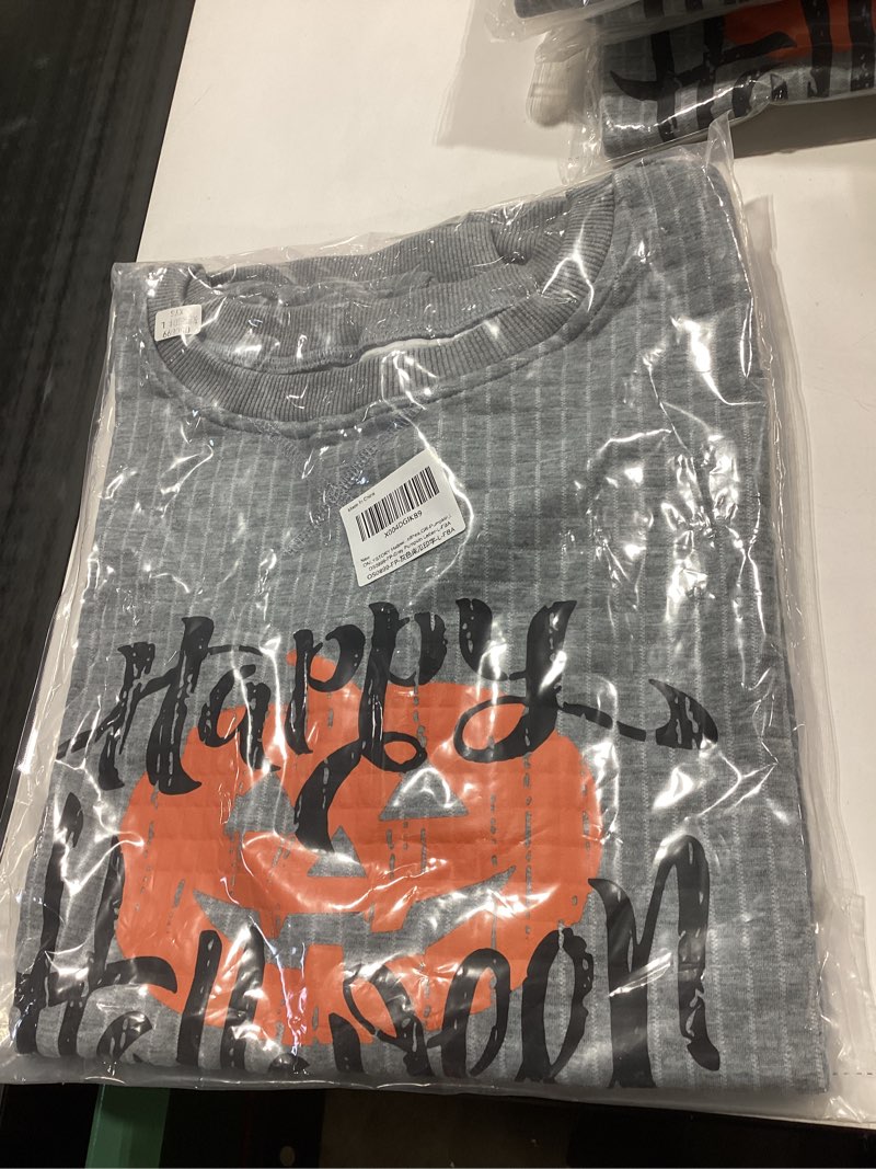 ONLYSTORY Halloween Sweatshirts Women Cute Pumpkin Print Pullover Tops Loose Fit Fall Winter Colthes