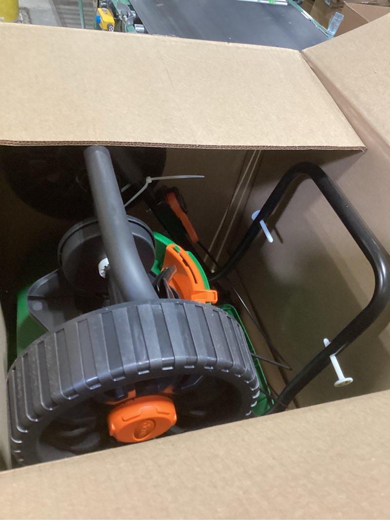 Condition photo showing Good Condition for Scotts Turf Builder EdgeGuard DLX Broadcast Spreader for Seed, Fertilizer, Salt, Ice Melt, Holds up to 15,000 sq.ft. Product Deluxe