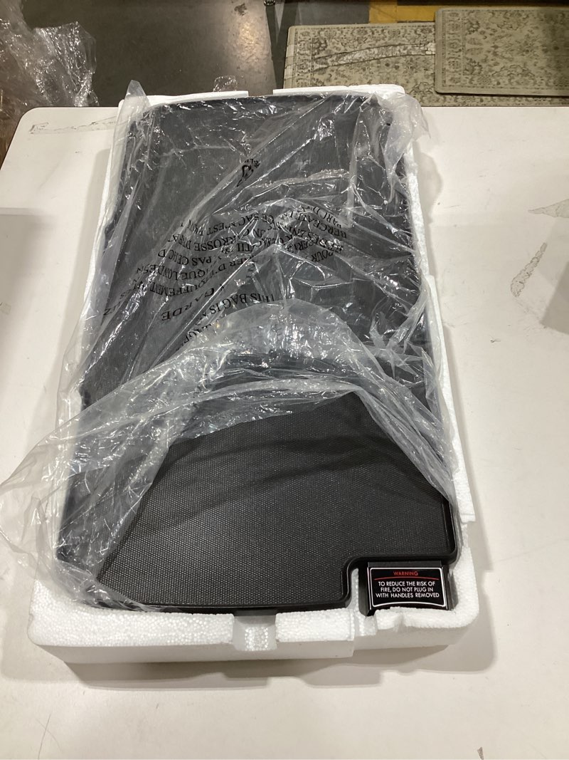 Condition photo showing Good Condition for presto 22-inch electric griddle with removable handles