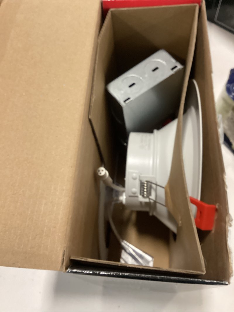 Condition photo showing Good Condition for Juno Contractor Select WF6 Matte 6-in 950 -Lumens Switchable Round Dimmable LED Canless