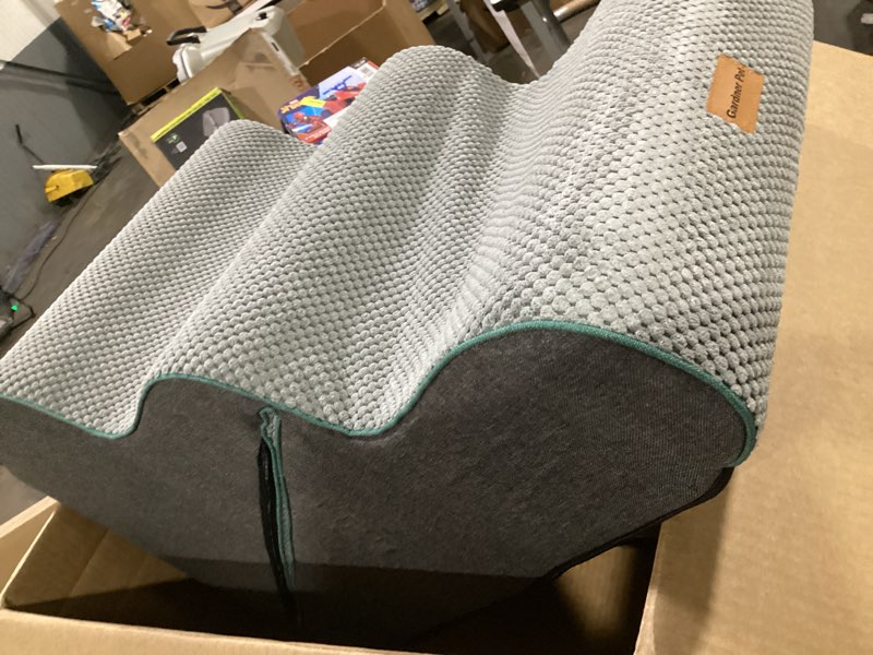 Condition photo showing Good Condition for gardner pet dog stairs for small dogs 16.5" h, 2 in 1 transformable 3-step pet stairs and ramp, dog steps for couch (13-20 in) with durable non-slip waterproof cover and certipur-us certified foam grey 3 2 in 1 15.7"x26.7"x16.5"
