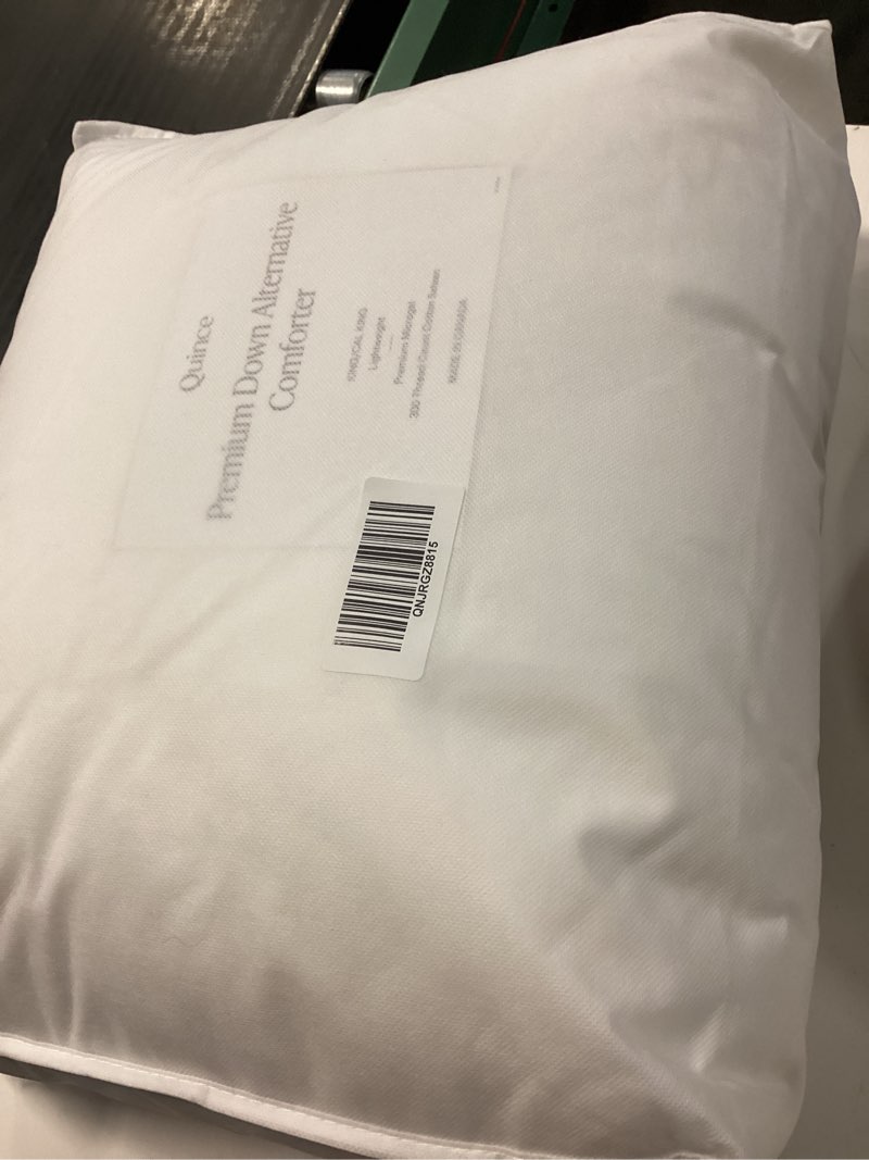 Condition photo showing New/Like New for lightweight premium down alternative comforter, king/cal king, white