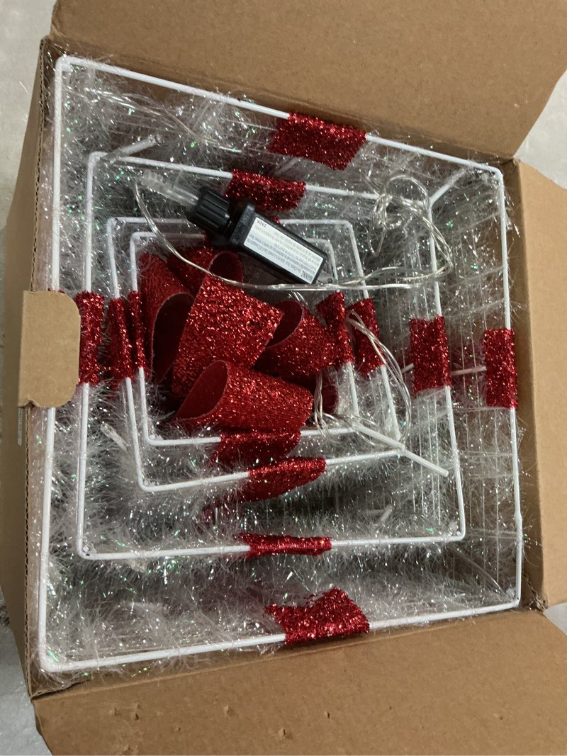 Condition photo showing Good Condition for Set of 3 Christmas Lighted Gift Boxes, 60 LED Light Up Present Boxes for Christmas Decorations Indoor Xmas Tree Holiday Party Porch Home Decor (Gold Bow)