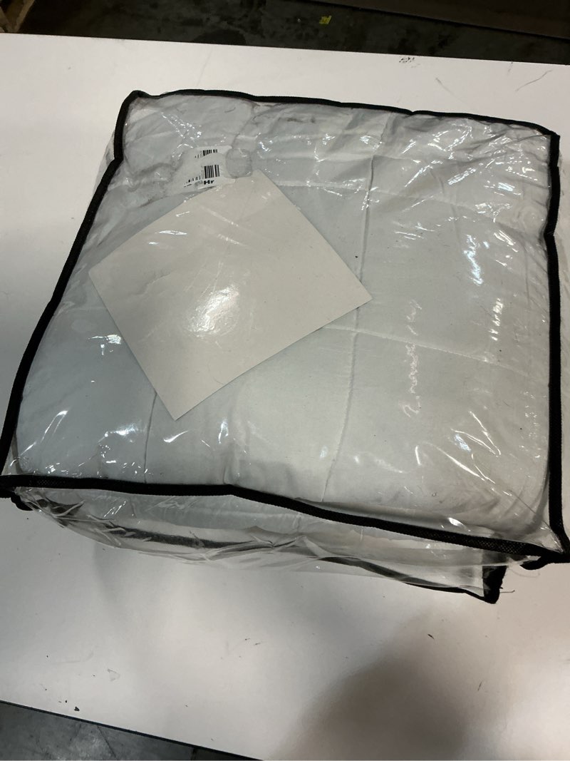 Condition photo showing Good Condition for yescool Weighted Blanket for Adults (25 lbs, 88” x 104”, White) Cooling Heavy Blanket for Sleeping Perfect for 240-260 lbs, King Size Breathable Blanket with Premium Glass Bead White 88X104-25 lbs