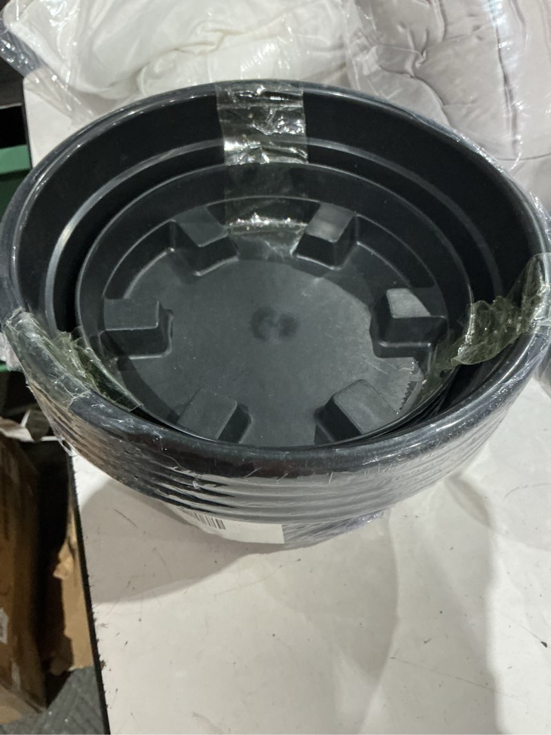Condition photo showing Good Condition for kpuvx 5 pack 8.5 inch plant pot,outdoor flower pots,plastic pots for plants indoor with drainage holes and trays, decorative garden containers sets for houseplants black 8.5 inch