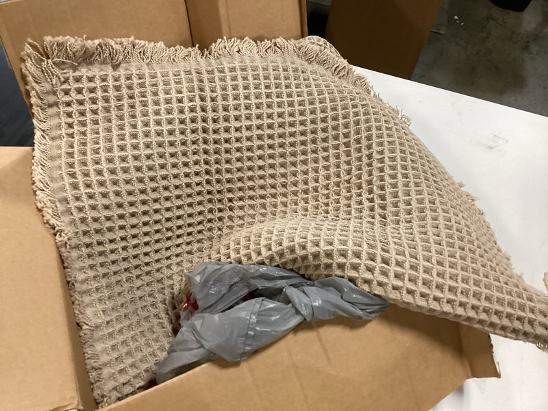 Condition photo showing Good Condition for zall tan waffle bath mat,super absorbent non slip bathroom rug,brown 18x30inch,machine washable ultra soft floor mats brown 18 x 30 inches(rectangular)