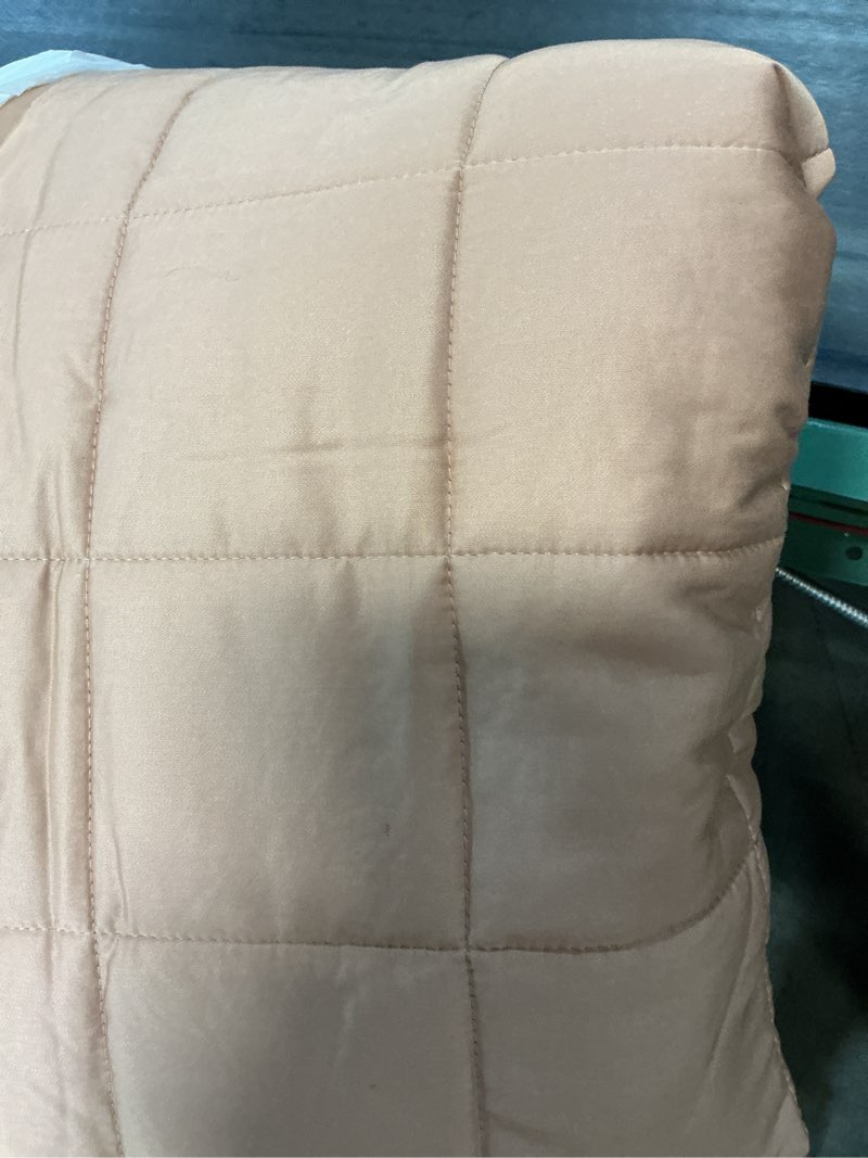 Condition photo showing Good Condition for bamboo box quilt set, king/cal king, clay