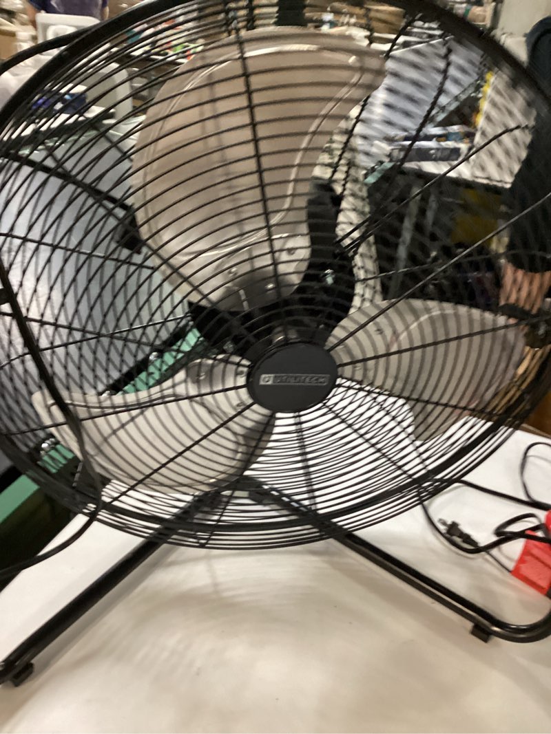 Utilitech 20-in 120 -Volt 3 -Speed High Velocity Indoor Black Floor Fan