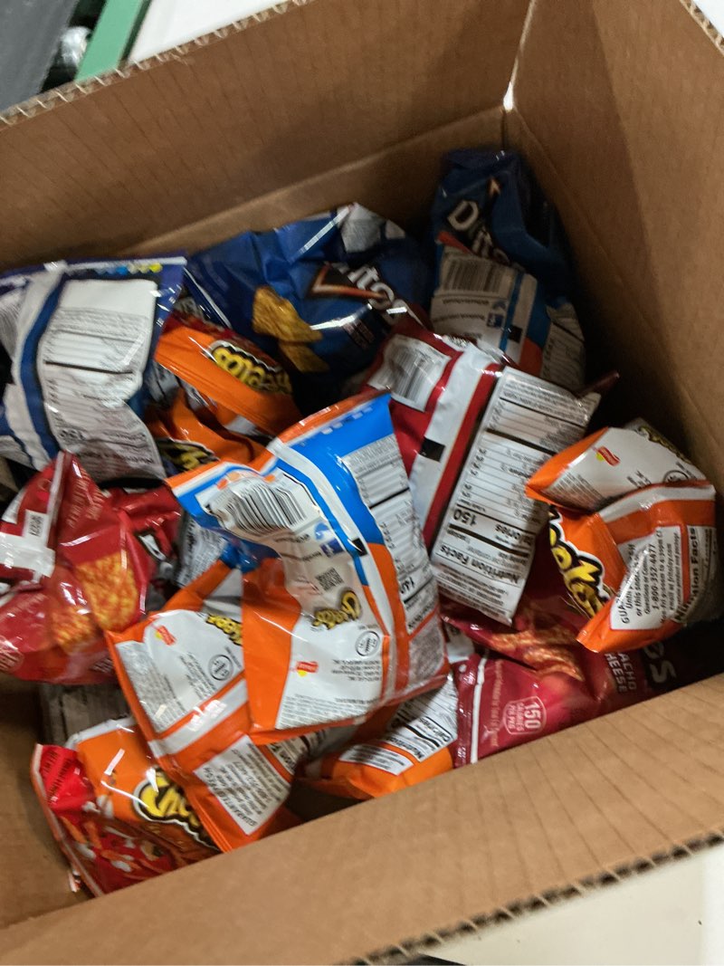 Condition photo showing Good Condition for ( USE BY :12/2/2025) Frito-Lay Doritos & Cheetos Mix Variety Pack, Single Serve Snack Bags (Pack of 21) Doritos & Cheetos 21 Count (Pack of 1)