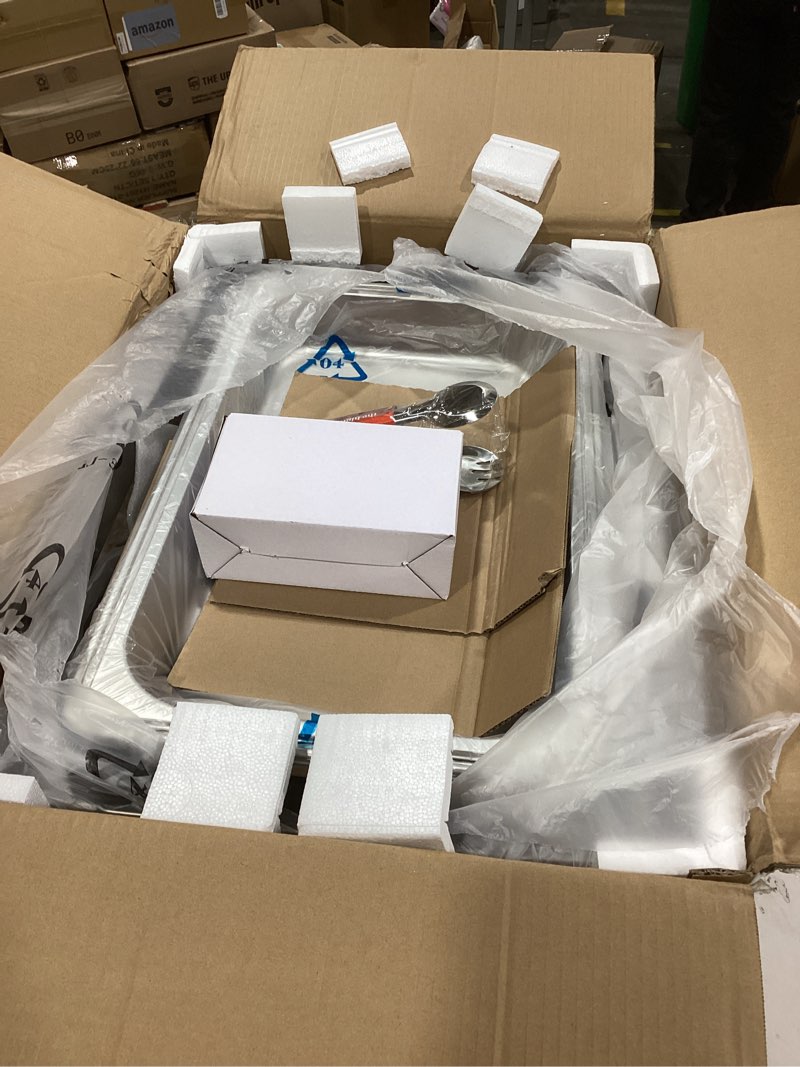 Condition photo showing Good Condition for VEVOR Roll Top Chafing Dish Buffet Complete Set, 9Qt Stainless Steel Chafer with Full Size Pan, Rectangle Catering Warmer Server with Lid Water Pan Folding Stand Fuel Holder Meal Clip, Silver Stainless Steel (Upgraded? Silver