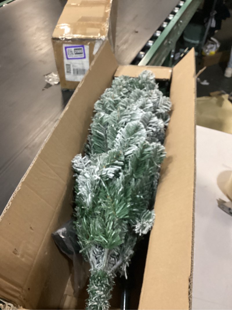 Artificial Christmas Tree, 4.5Ft Fake Christmas Trees with Lights, Snow Flocked Pencil Spruce Xmas T