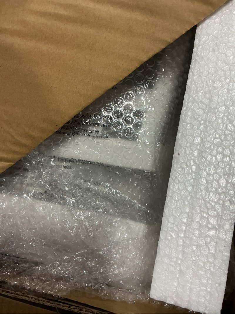 Condition photo showing Good Condition for Hillsdale Fairfox 24.5" Wood Swivel Counter Height Stool, White Counter Height White