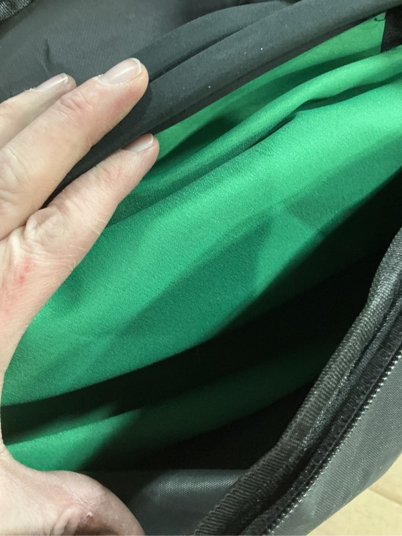 Condition photo showing Good Condition for Kate Collapsible Pop-Up Backdrop for Self-Tape Auditions, Professional Headshots, Video Conferencing & Live Streaming - Portable Photography Background (5'x6.5' / 1.5x2m,Blue/Green