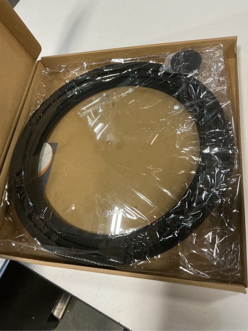 Condition photo showing Good Condition for 13-14-15 in Universal Pan Lid, Extra Large Silicone Pot Lid for Pots, Pans & Skillets, Replacement Frying Pan Lid with Heat Resistant Silicone Knob, Dishwasher Safe, Black 13''-14''-15'' Black