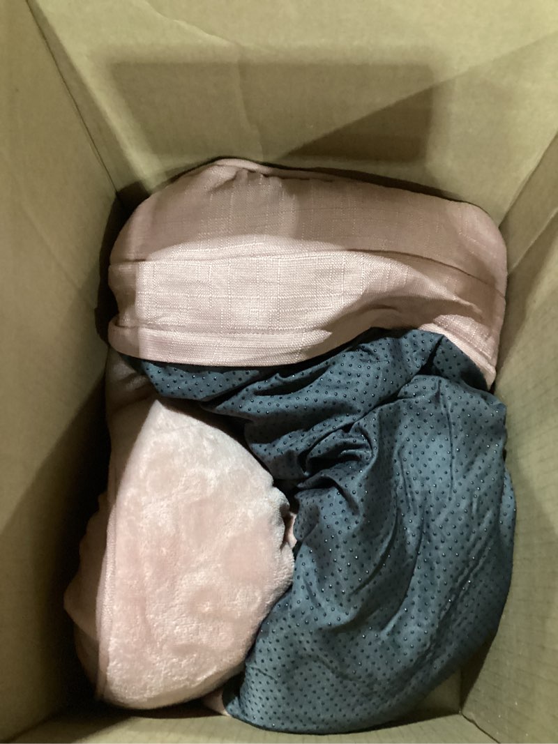 Condition photo showing Good Condition for orthopedic medium dog bed furry pet bed, washable cover 30''x20'' pink 30"l x 20"w x 6.5"th