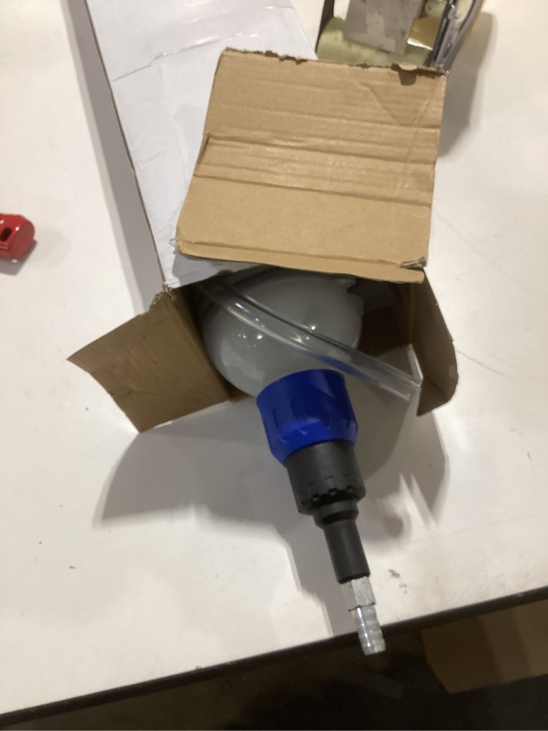 Condition photo showing Good Condition for Fluid Extractor, Automotive Fluid Extractor Pump Manual Fuel Suction & Filler, Efficient Oil Extractor Pump for Fluid Extraction (1500ML)