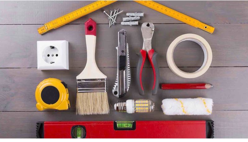 Assorted Home Improvement Lot (Small Tools, Screw, Home Accessories, etc.)