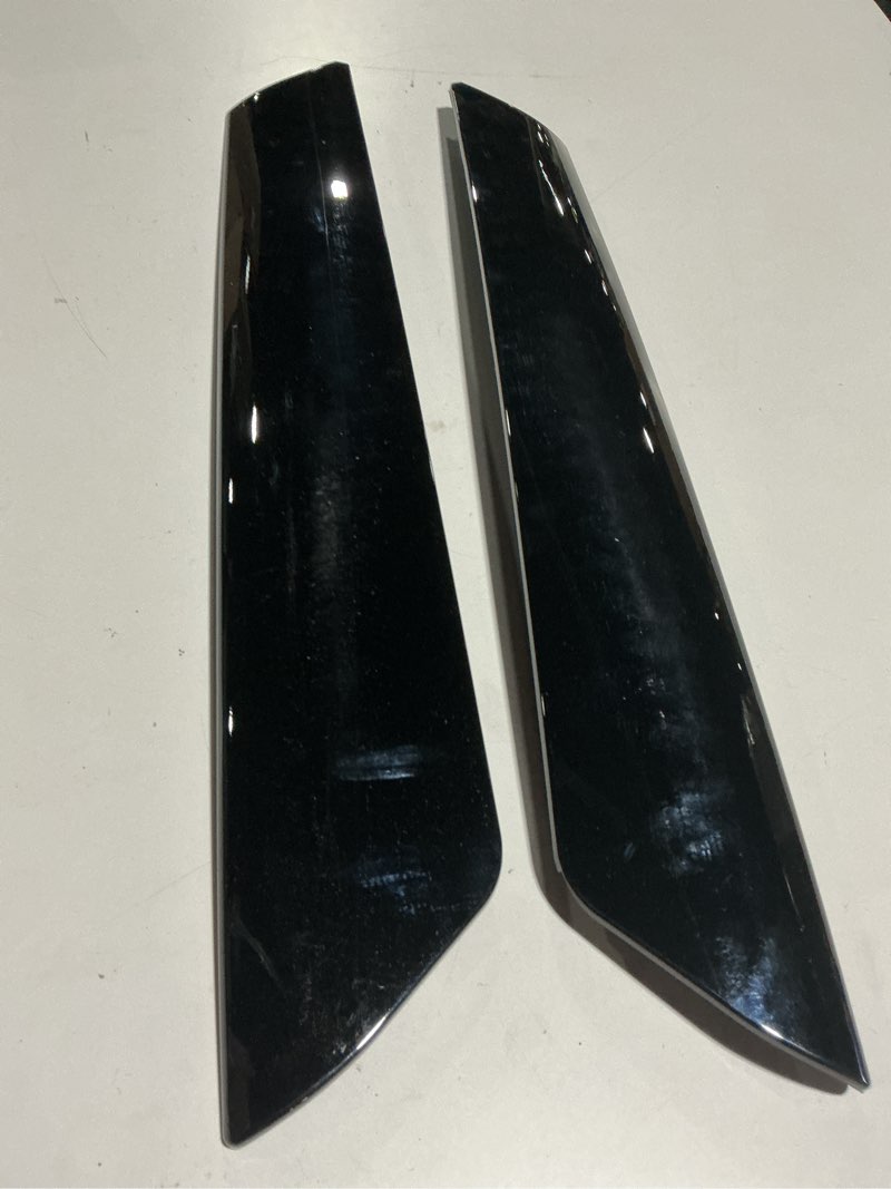 Condition photo showing Good Condition for Windshield A Pillar Trim Molding (1 Pair) | Compatible with Mini Cooper R50 R52 R53 Accessories Left Driver and Right Passenger Side | Replaces 51137128157 Exterior Window A-Pillar Post Trim Panel