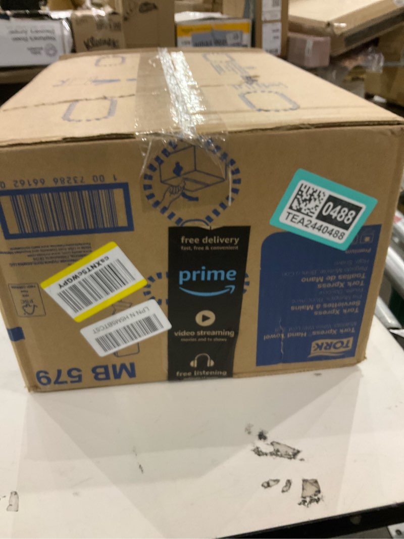 Tork Soft Xpress Multifold Paper Hand Towels White, H2 System Compatible 16 Packs X 135 Towels Each (MB579)