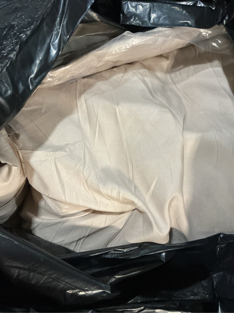 Condition photo showing Good Condition for Similar. Bedsure Queen Comforter Set - Beige Soft Bedding for All Seasons, Cationic Dyed Bed Set, 7 Pieces, 1 Queen Size Comforter (90\\\"x90\\\") and 2 Pillow Shams (20\\\"x26\\\"+2\\\") Queen 05 - Beige