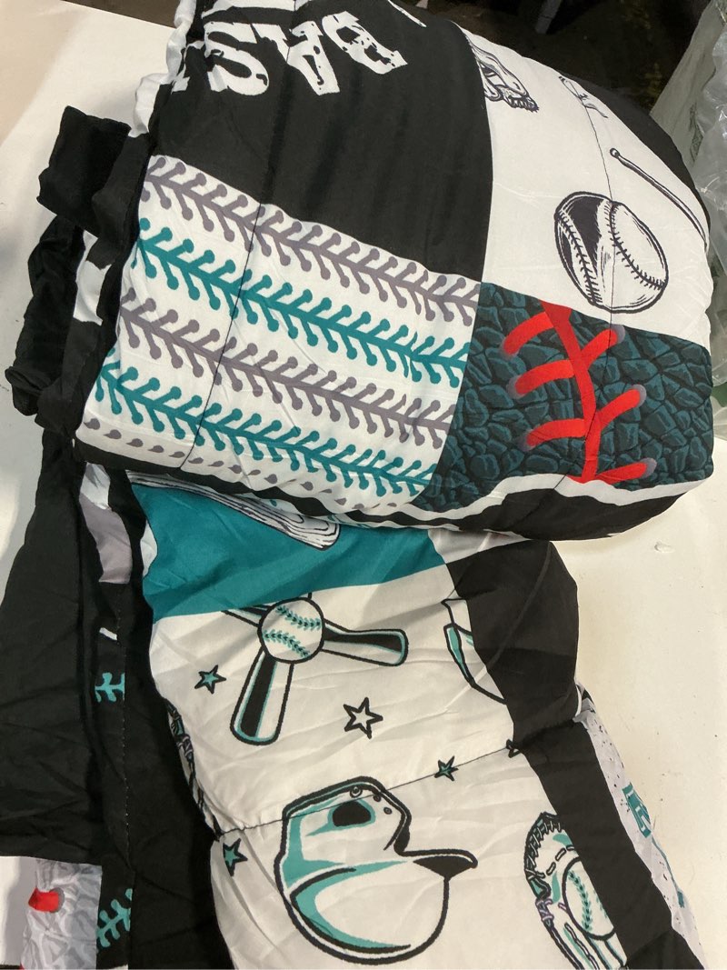 Condition photo showing Good Condition for A Nice Night Sports Geometric Grid Black Patchwork Baseball Printed for Boys Twin 6Pcs Bed in A Bag Comforter Bedding Set,Green Green Twin-6PCS