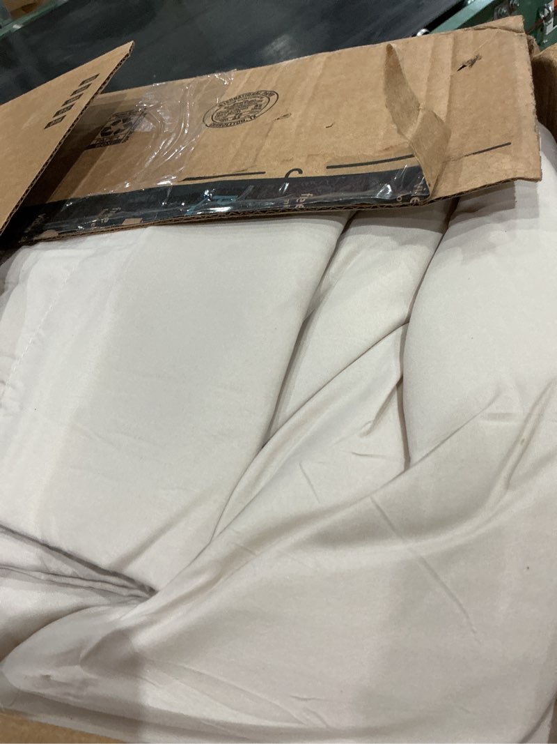 Condition photo showing As Is for muxhomo beige oversized queen comforter sets, all season ultra soft down alternative bedding - 3 piece lightweight bed set includes 1 comforter (98"*98") and 2 pillow shams (20"x26")